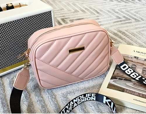 Дамска чанта за ежедневна употреба