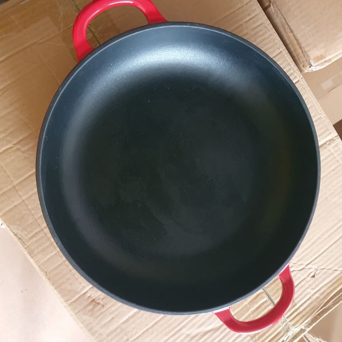 Cratita cu capac din fonta emailata, 3.5l, 30cm, rosie, Uno Casa