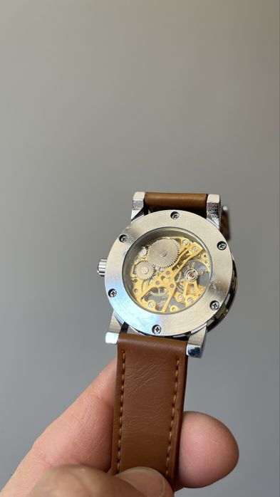 продам 2 часиңк по цене однои