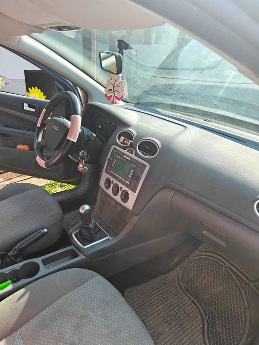FORD Focus 2006 — imagine 5
