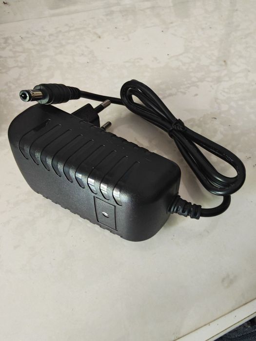 Зарядни за li-ion батерии за лодки за захранка