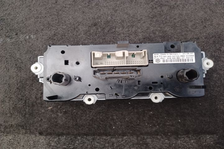 Comanda AC 1K0820047GA 5HB009352 1K0820047GA 5HB009352 Volkswagen VW
