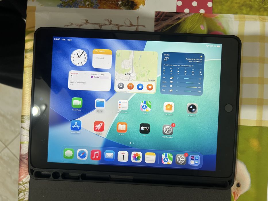 iPad generația a 9-a + husă cu tastatură – stare foarte bună
