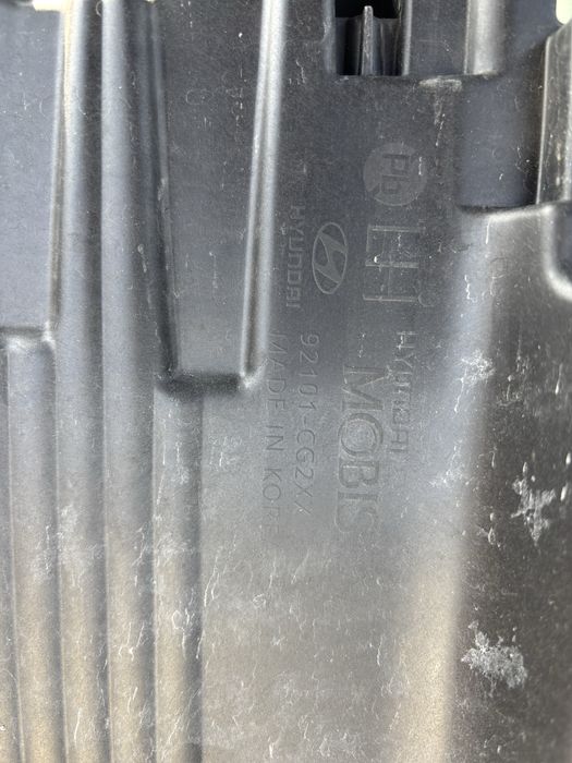 Фар Hyundai Staria