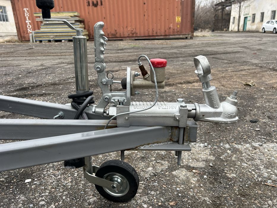 Коневозка прицеп Titan Trailer