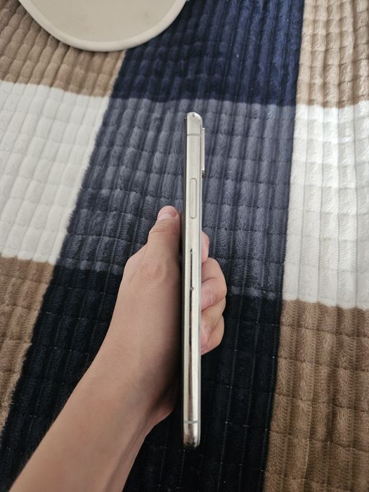 Apple Iphone Xs.