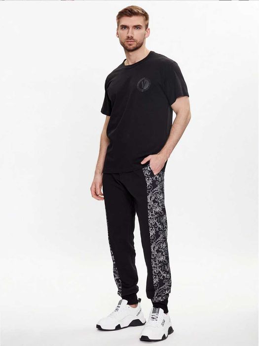 Оригинално мъжко долнище/анцуг Versace Jeans Couture (размер L)