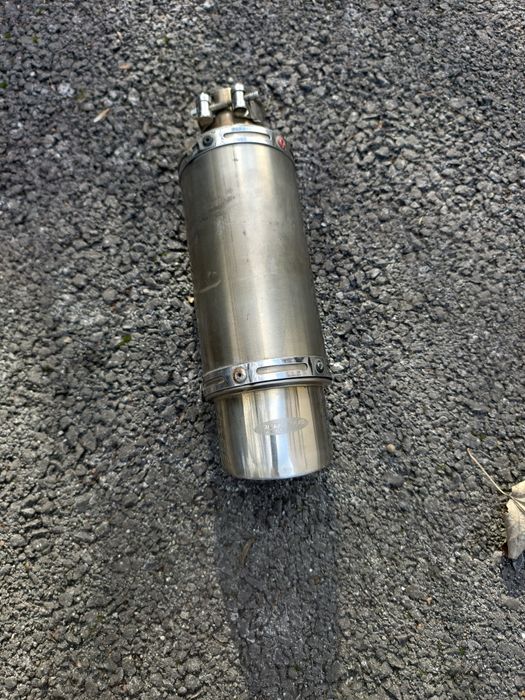 Продавам спортно гърне за мотор dalkevic  cbr1000rr