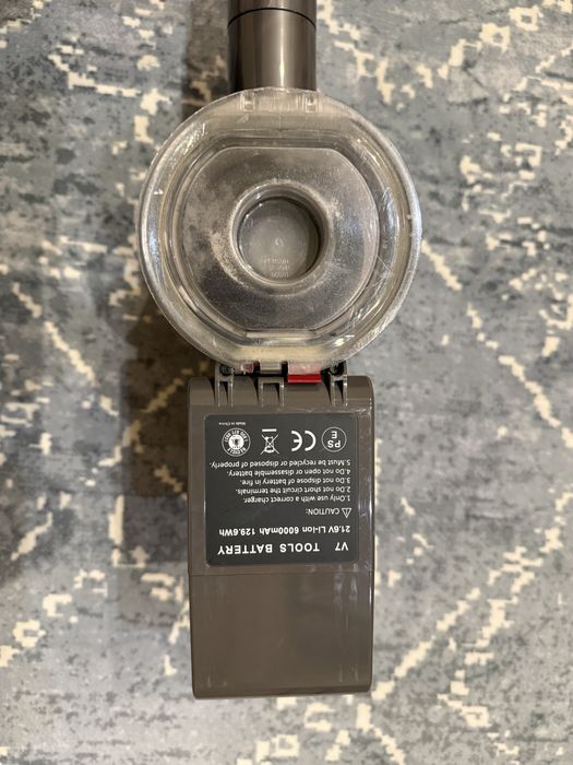 Продам пылесос DYSON V7 Animal Extra — беспроводной