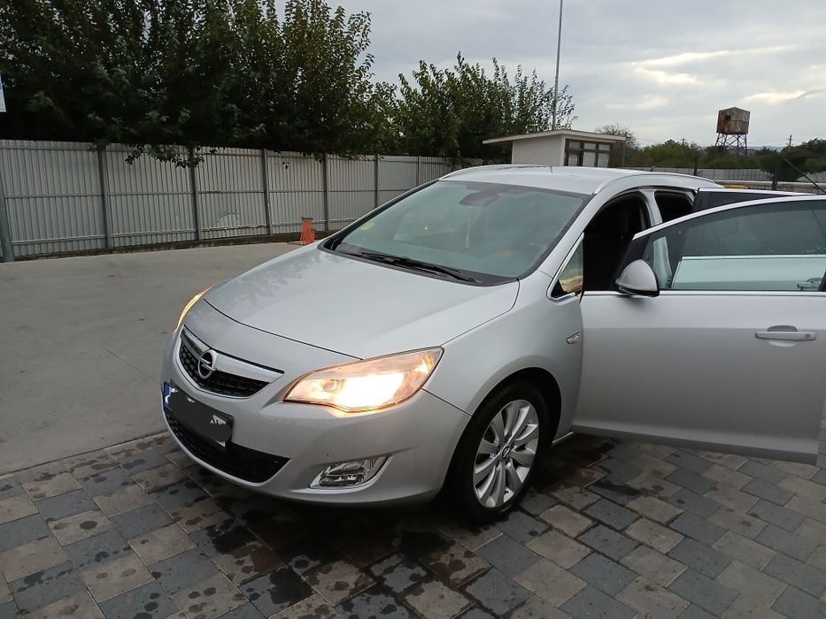 De vanzare Opel Astra Sport Tourer