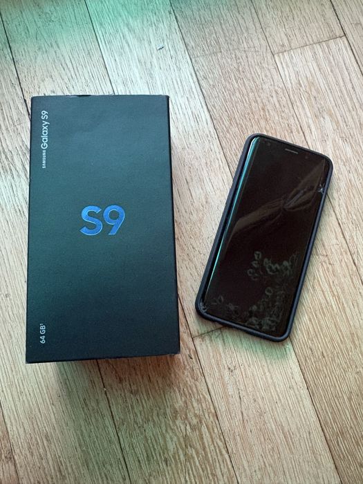 Samsung s9 добро състояние.