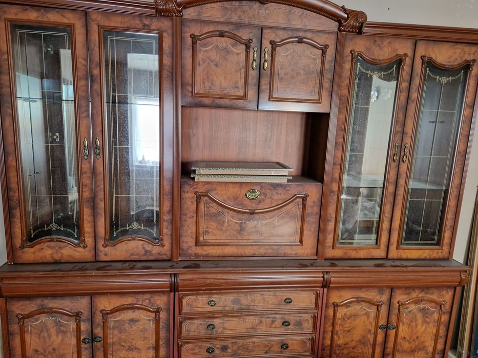 Стенка-витрина б/у