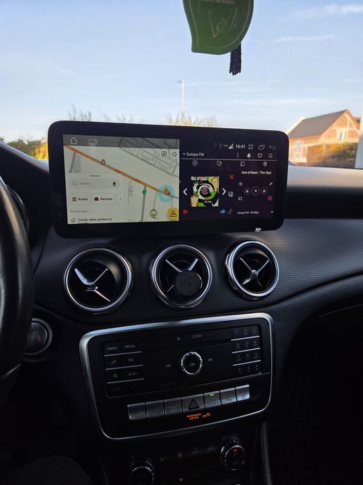 Mercedes GLA 180
