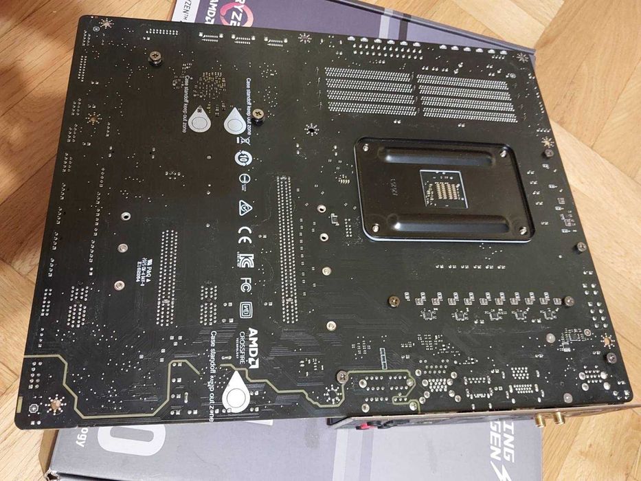 MSI X570 Tomahawk Wi-Fi