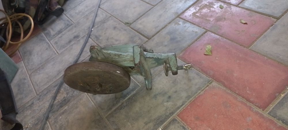 Точильный станок ручной