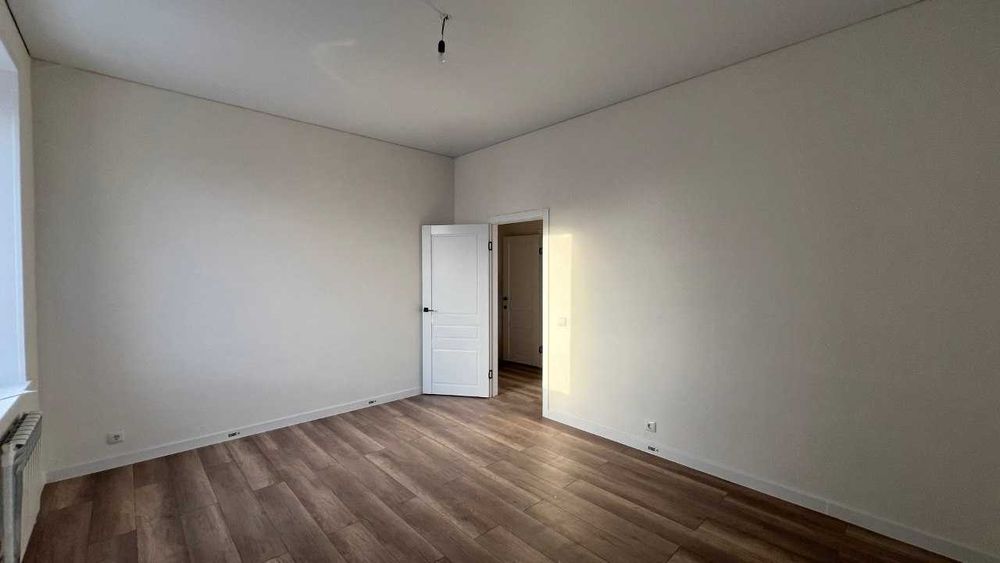 Продам в центре 3-шку 110м2