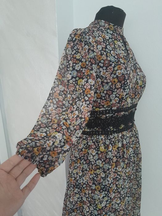 Красива,нежна рокля