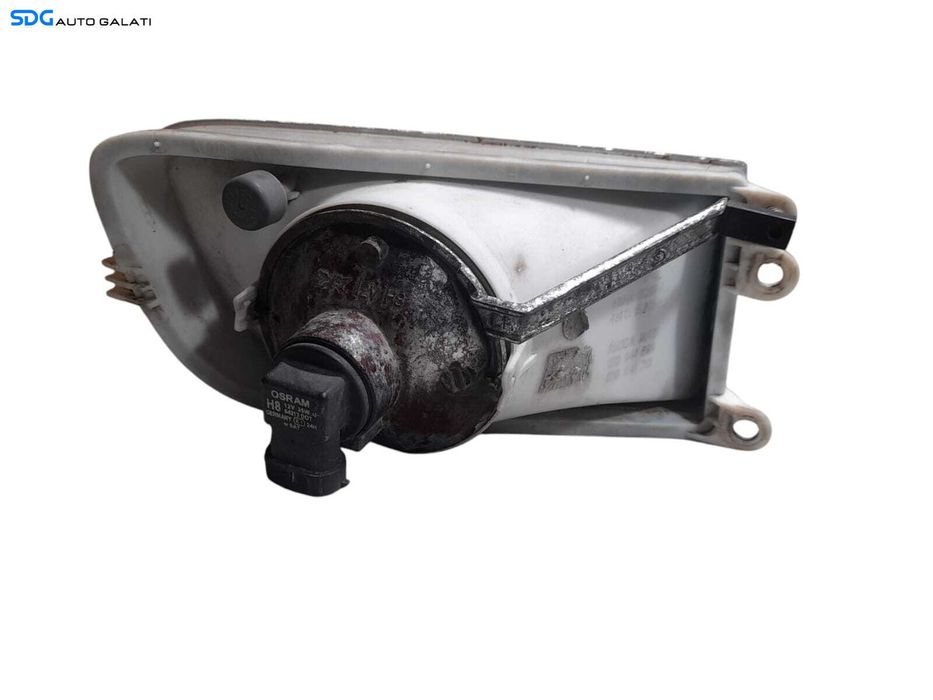 Proiector Ceata Stanga de pe Bara Fata Skoda Octavia 2 2004 – 2013 Cod 4SHX-15201-A 4SHX-15201-B 1Z0941699 1Z0941701 [N1246]