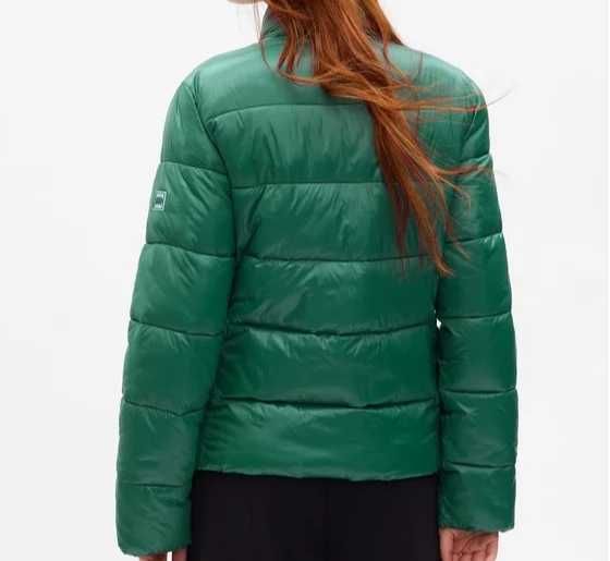 Ново олекотено зелено яке GAP