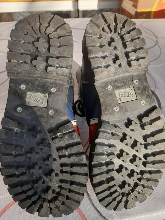 De vânzare Bocanci Steel