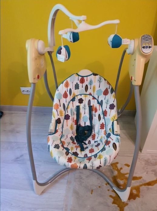 Balansoar electric (leagan) bebe Graco Lovin Hug