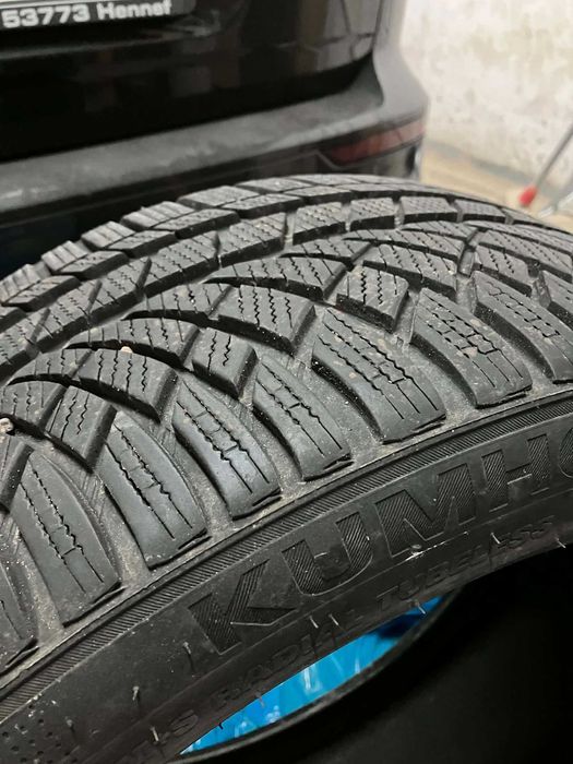 4 броя зимни гуми KUMHO 235/40/19