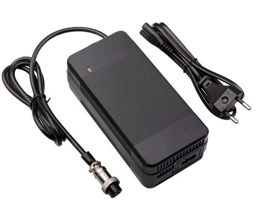 incarcator 52V/58,8V pentru trotinete electrice