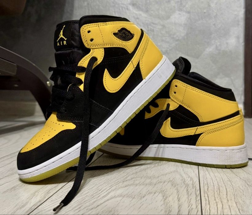 Air Jordan 1 new love galben/negru.marimea 38.5 stare foarte buna