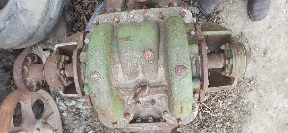 Насос сентрапежни