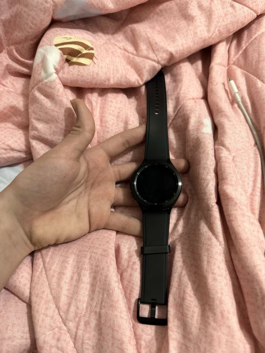 Смарт-часы Samsung Galaxy Watch 4 Classic