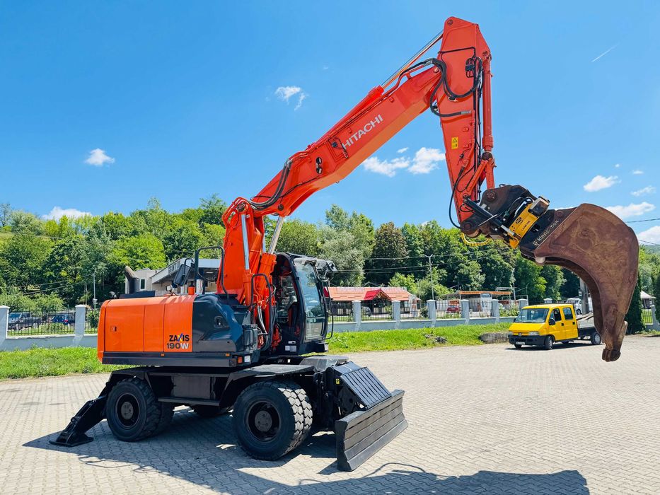 Excavator pe roti Hitachi ZX 190 W, an 2016, 20 tone, lama + cale, TOP