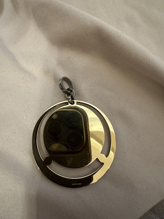 Маркова висулка Versus