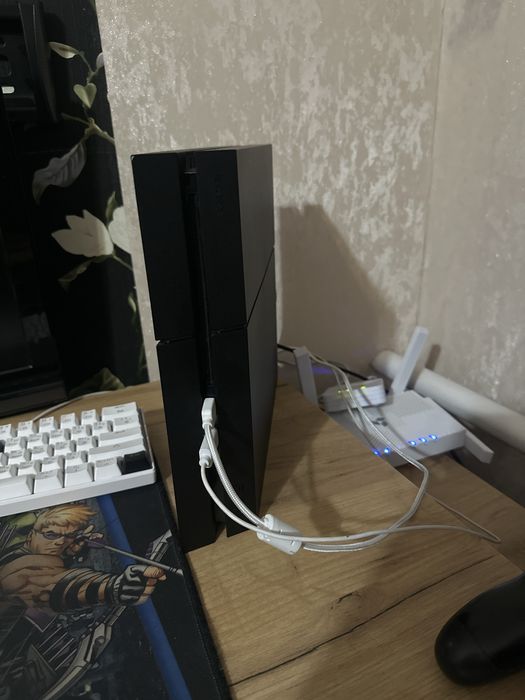 Продам пс4 fat срочно