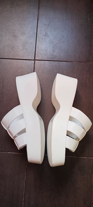 Papuci înalți și confortabili