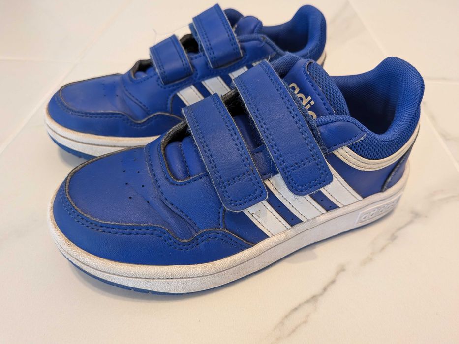 Подарявам 10 чифта запазени детски обувки размер 29 - 30 - София