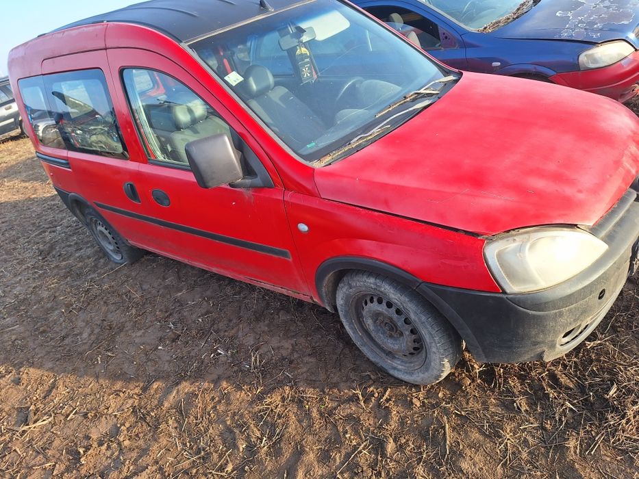 Dezmembrez opel combo