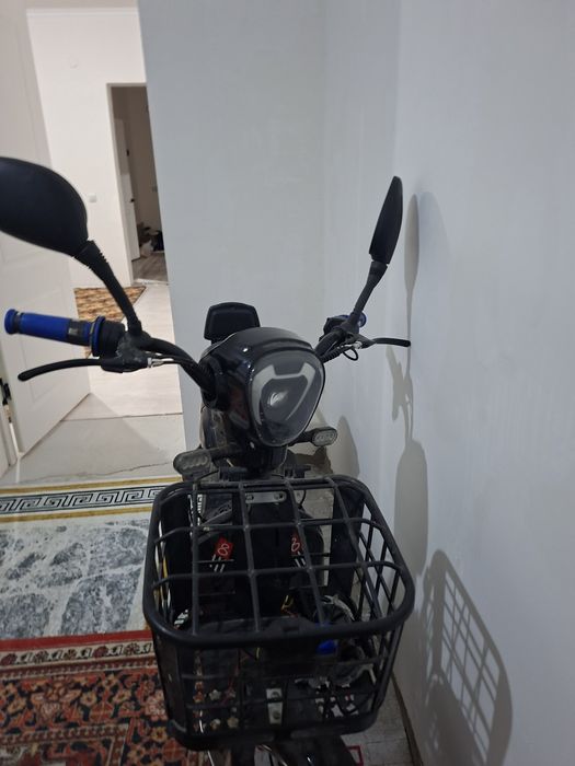 Электроскутер ск8