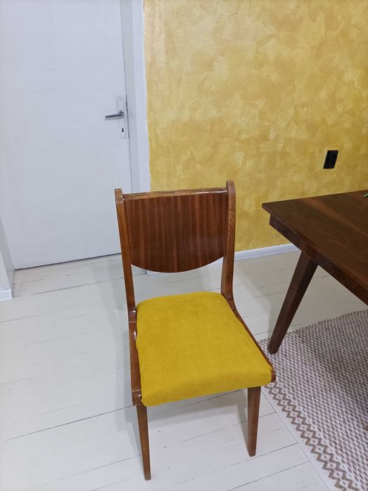 Трапезен Стол бук