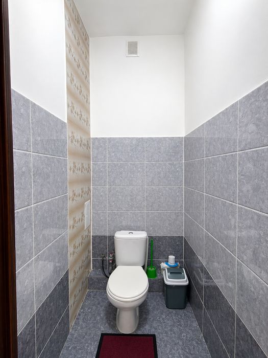 Kvartira sotiladi holati yangi evroremont qilingan 3-qavat.