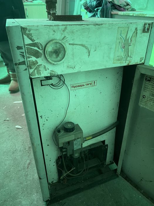 Печка газовая напольная