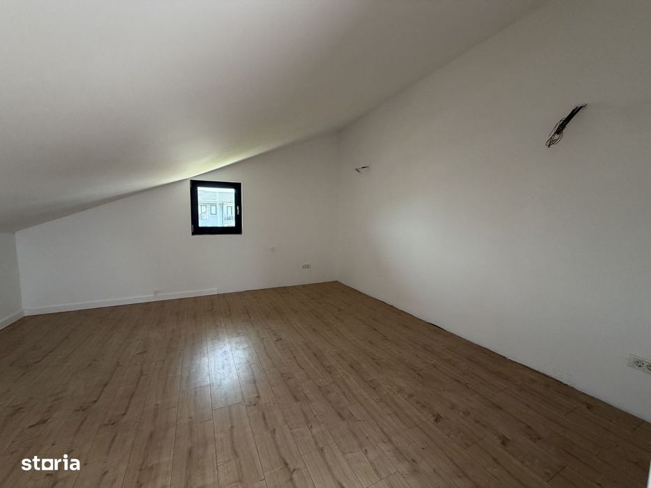 Vila tip duplex P+1+M / Bragadiru Cartierul Independentei / statie stb