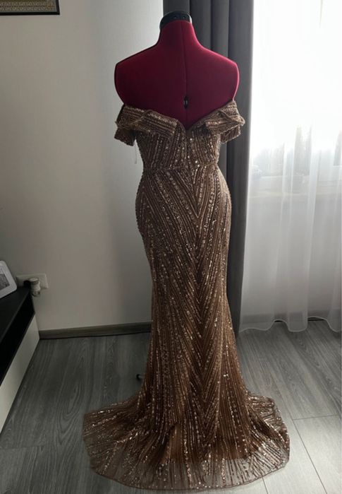 rochie cu paiete