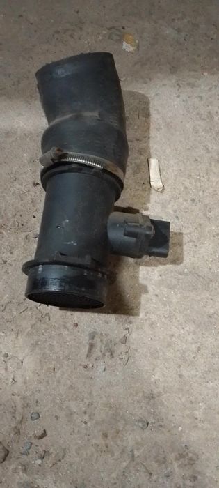 Продавам части за мерцедес CLK 200 kompressor.