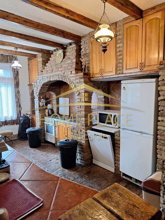 Продава се Хотел в Варна, м-т Боровец - юг - 660 кв.м за 680 €/кв.м - Снимка #2