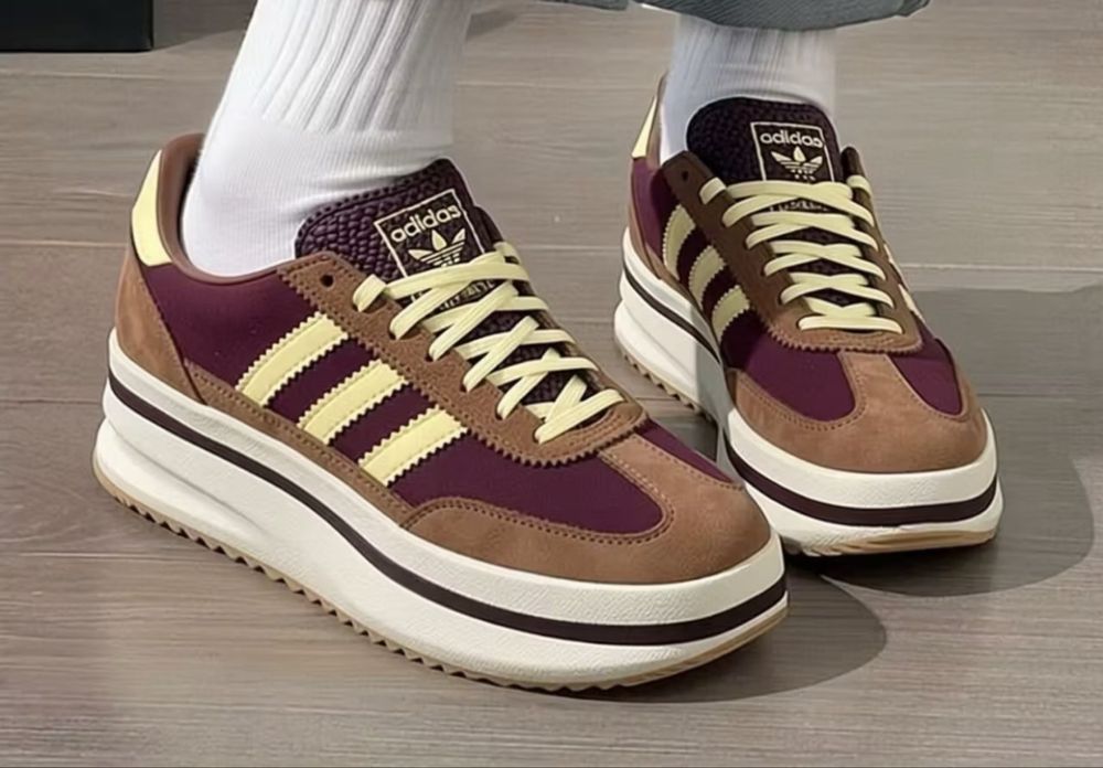 Кроссовки Adidas  39