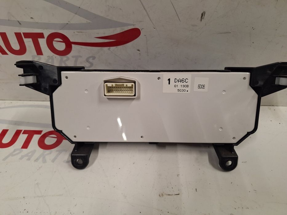 Управление климатроник Mazda 2 / Мазда 2 2016г.