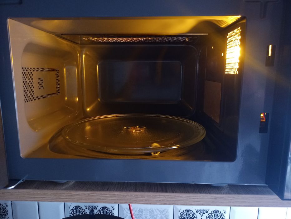 Микровълнова фурна