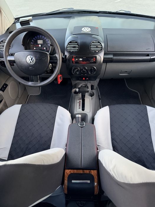 Продам машину Volkswagen Beetle