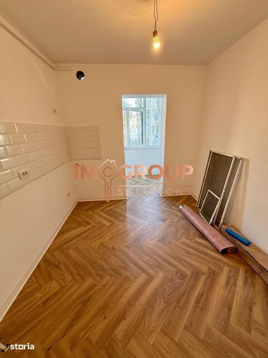 Nicolina 1 - Etaj 2 - Bloc 1984 - Apartament Cu 2 Camere Decomandat