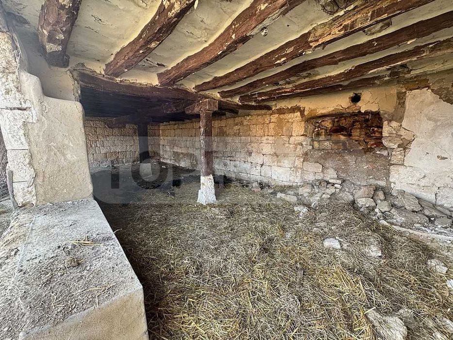 Къща в живописното село Сваленик